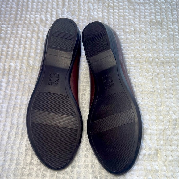 Naturalizer Saban Navy Loafer Flats Naturalizer 7 - Picture 3 of 5